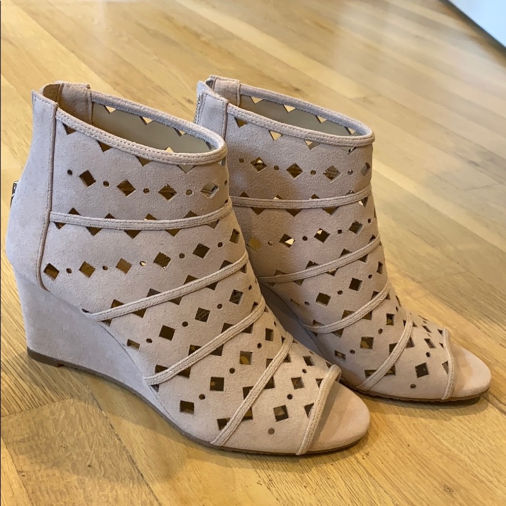 MICHAEL KORS UMA WEDGE OpenToe Ankle Booties Suede